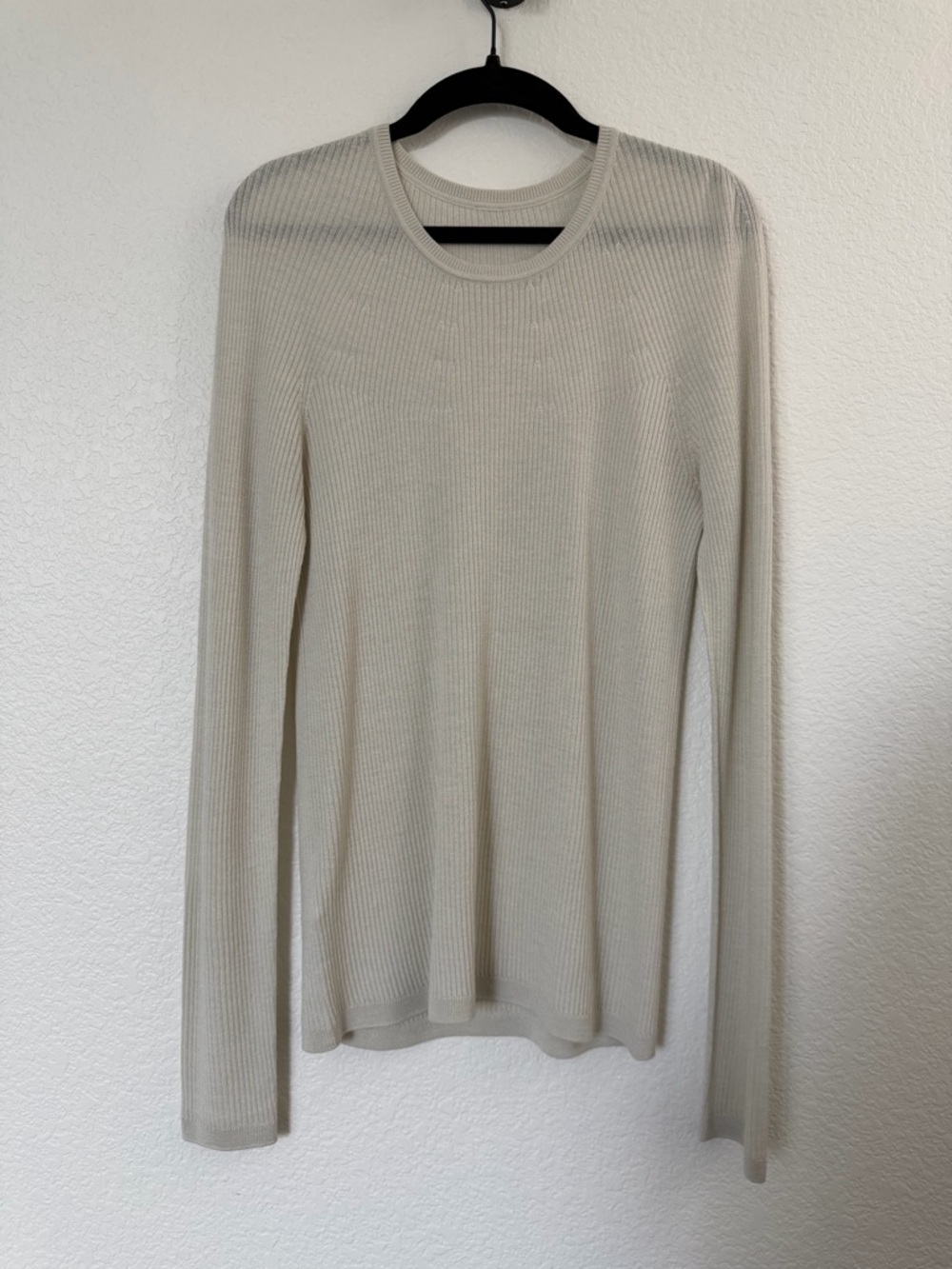 Merino wool / silk fitted lightweight sweater